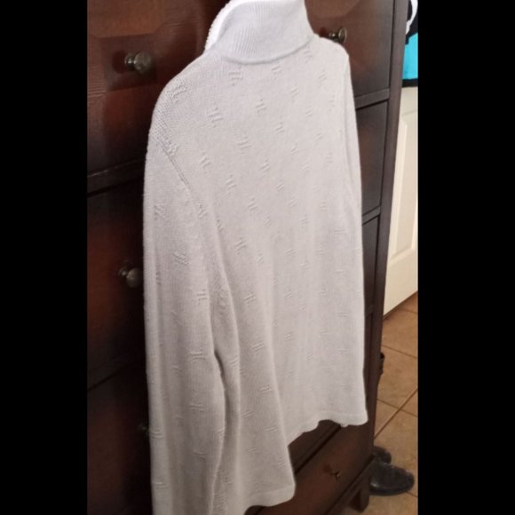 Croft & Barrow Sweater w/ sheepskin neck lining - Picture 5 of 5